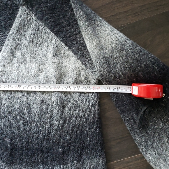 Cardigan - Picture 2 of 5